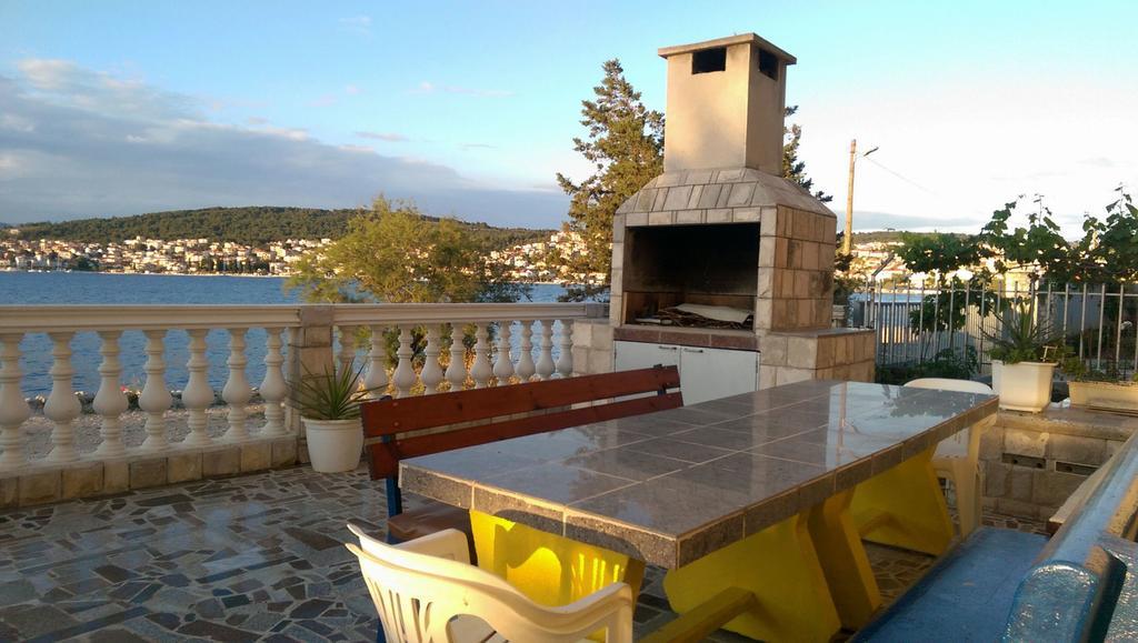 Planikovica Apartments Τρογκίρ Εξωτερικό φωτογραφία
